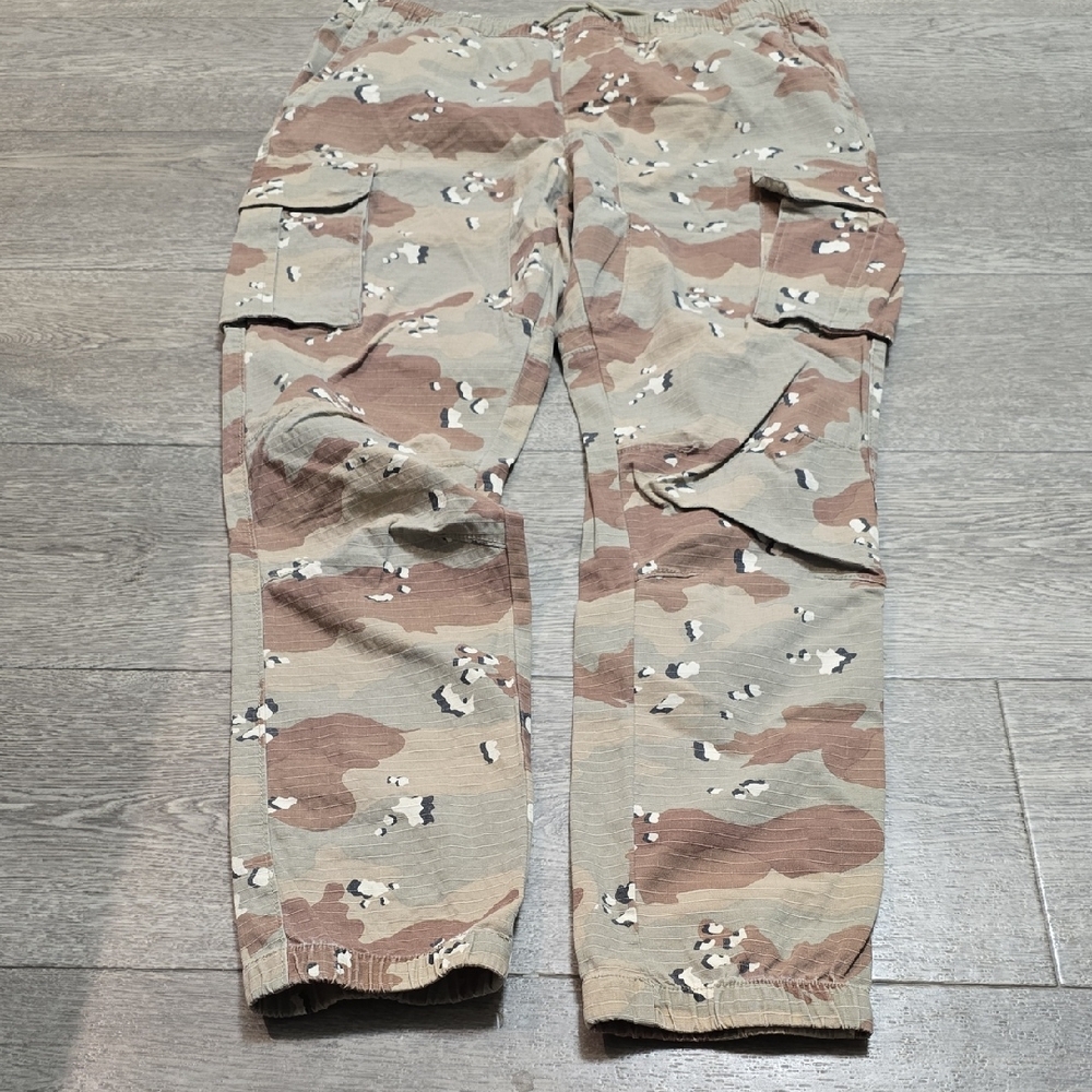 Stylish Camouflage Cargo Pants for Men